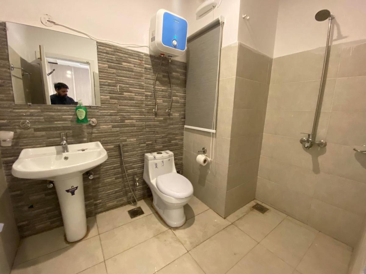 Luxe Suites Bahria Town Лахор Екстериор снимка