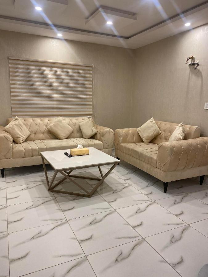Luxe Suites Bahria Town Лахор Екстериор снимка