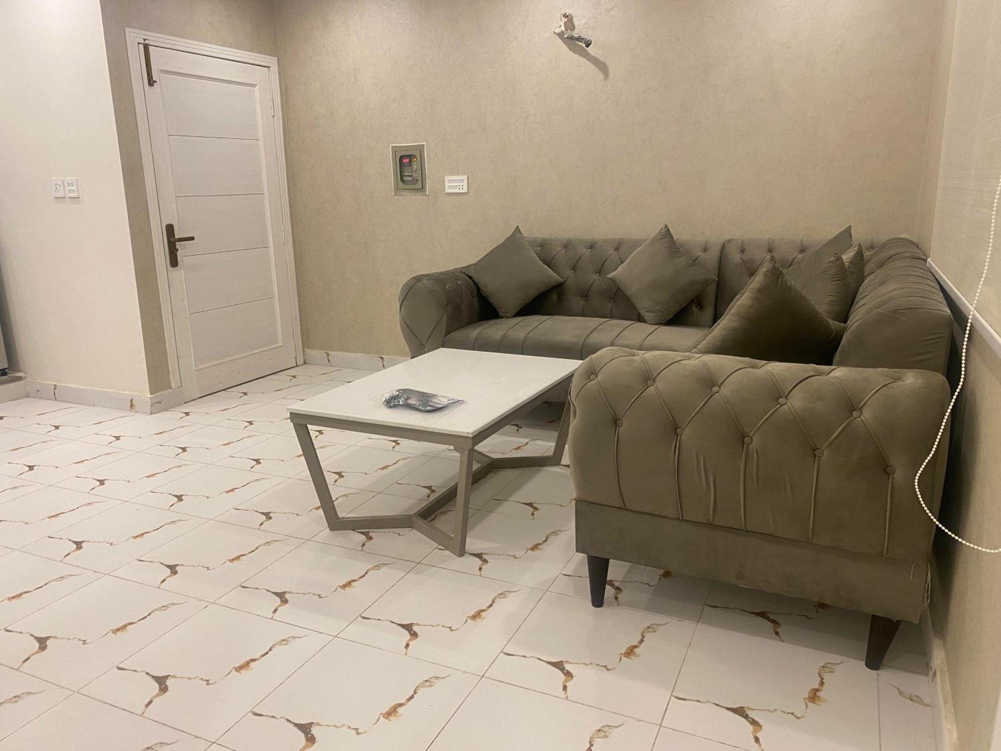 Luxe Suites Bahria Town Лахор Екстериор снимка