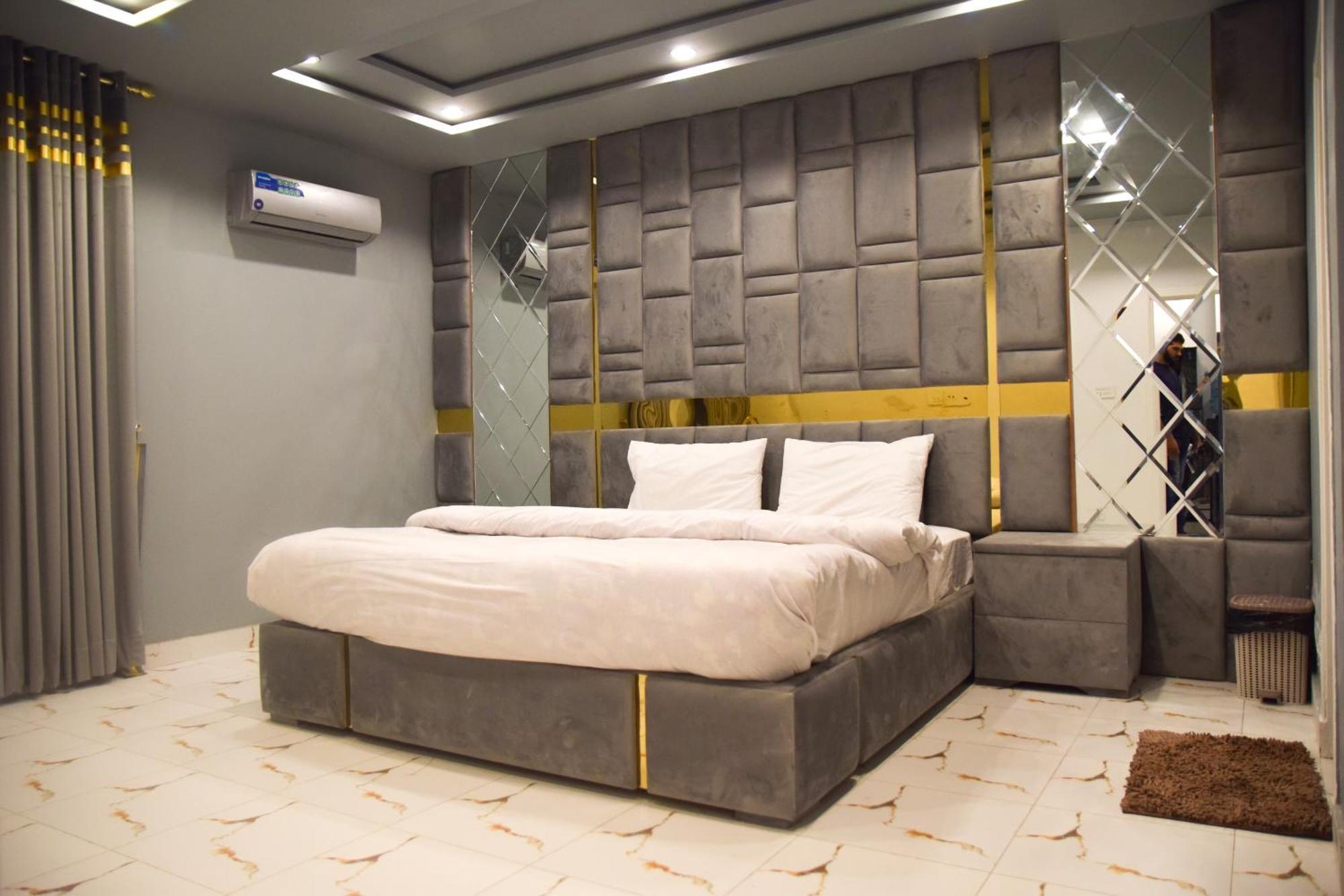 Luxe Suites Bahria Town Лахор Екстериор снимка